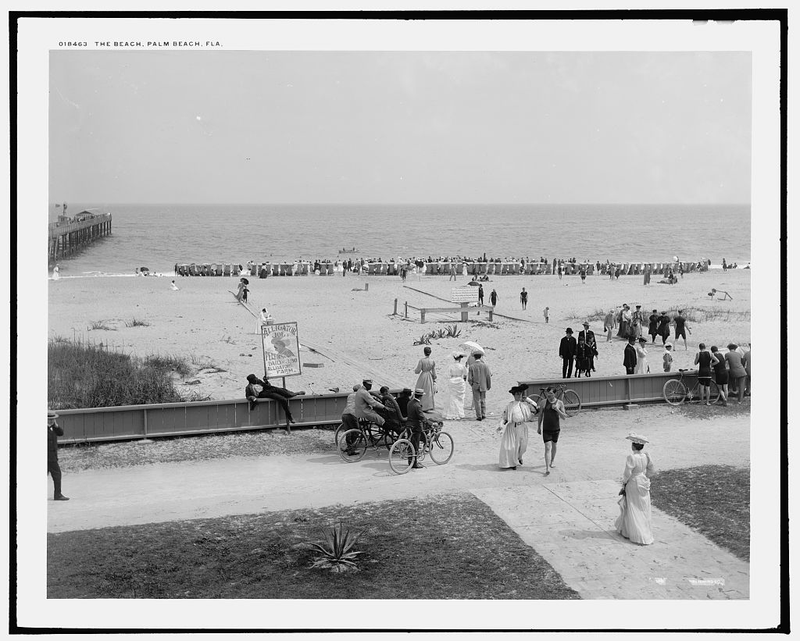 Illustration for article titled Vintage Beach